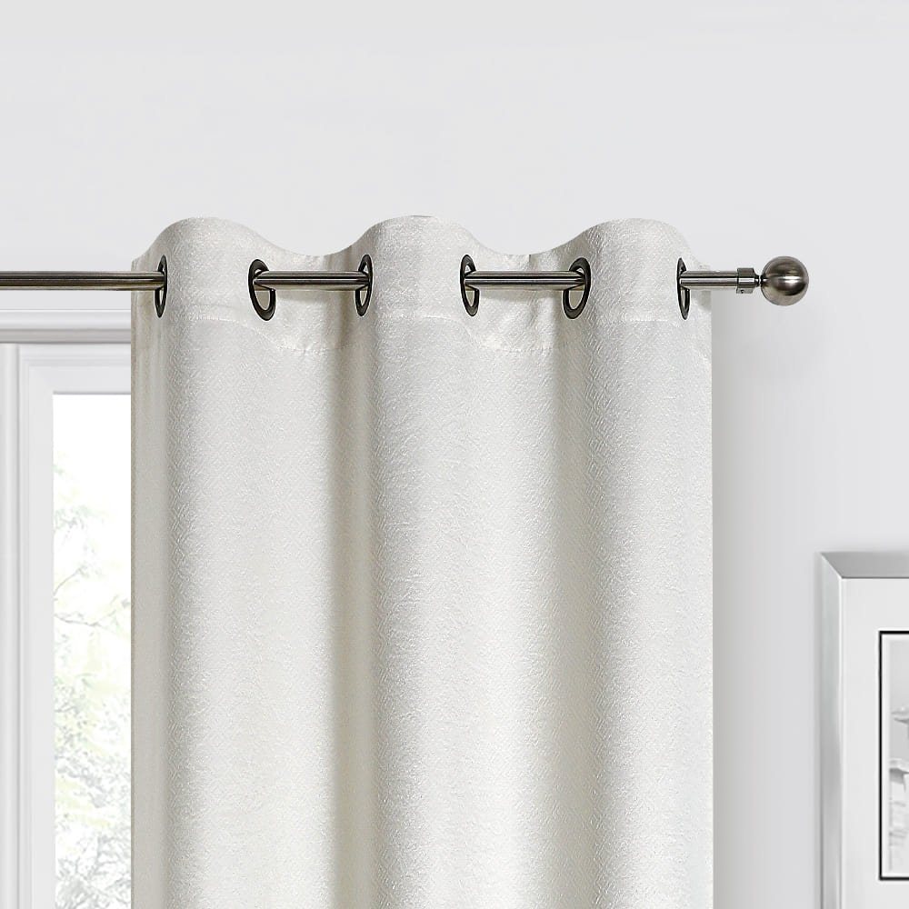 Cortinas blackout de poliéster Regal Home Collections® Diamond de 1.93 x 2.13 m color beige, 2 piezas - Image 2