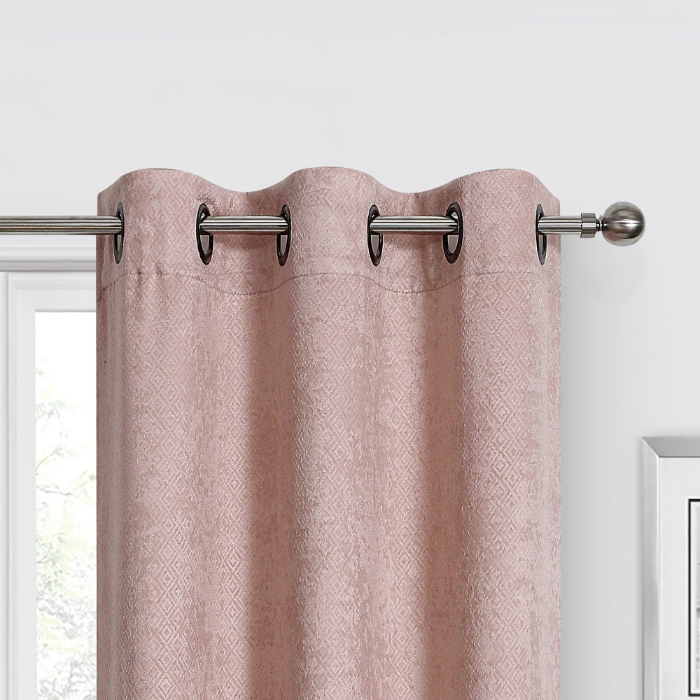 Cortinas blackout de poliéster Regal Home Collections® Diamond de 1.93 x 2.13 m color rosa, 2 piezas - Image 2