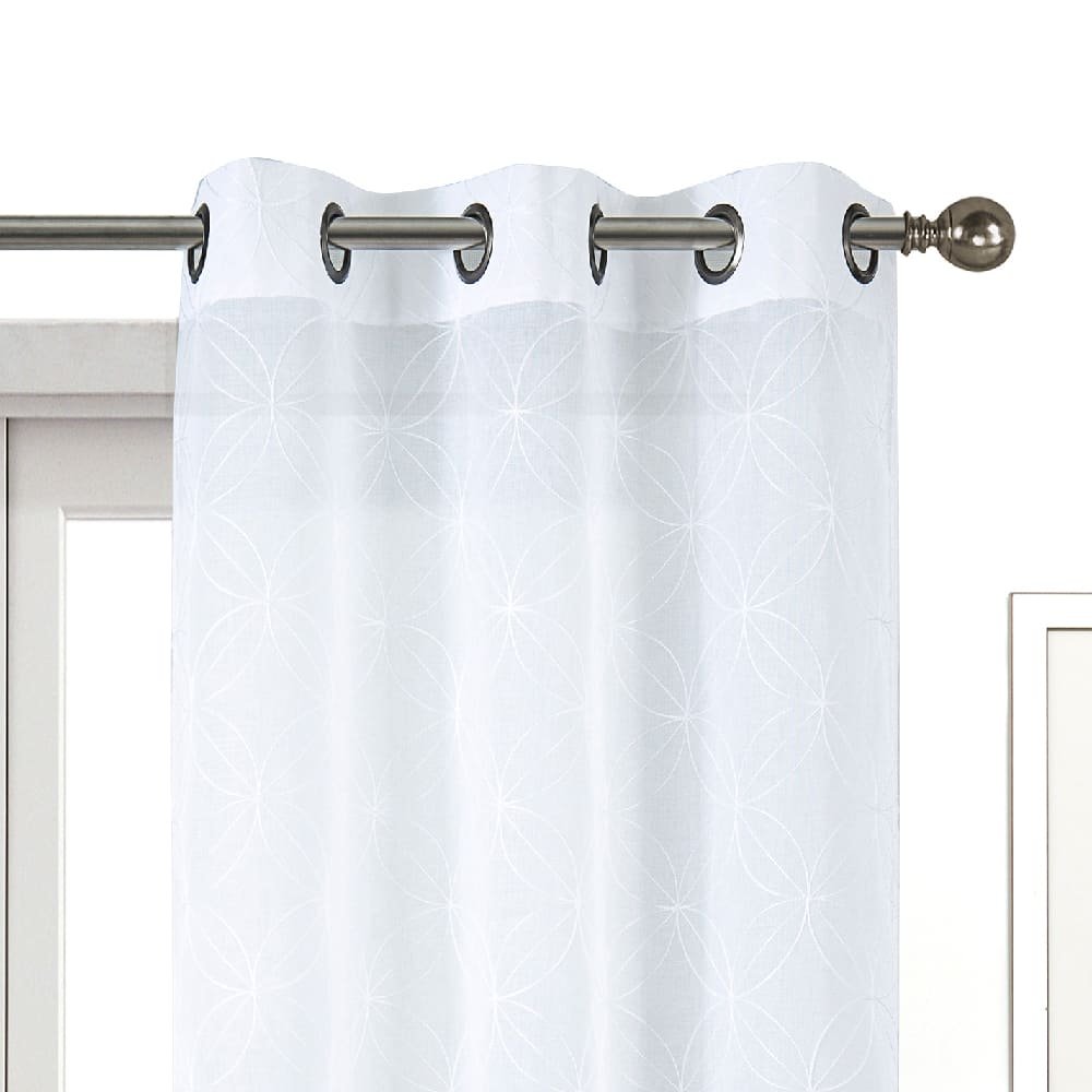 Cortinas traslúcidas de poliéster Regal Home Collections® Perth Matte de 1.93 x 2.13 m color blanco, 2 piezas - Image 2